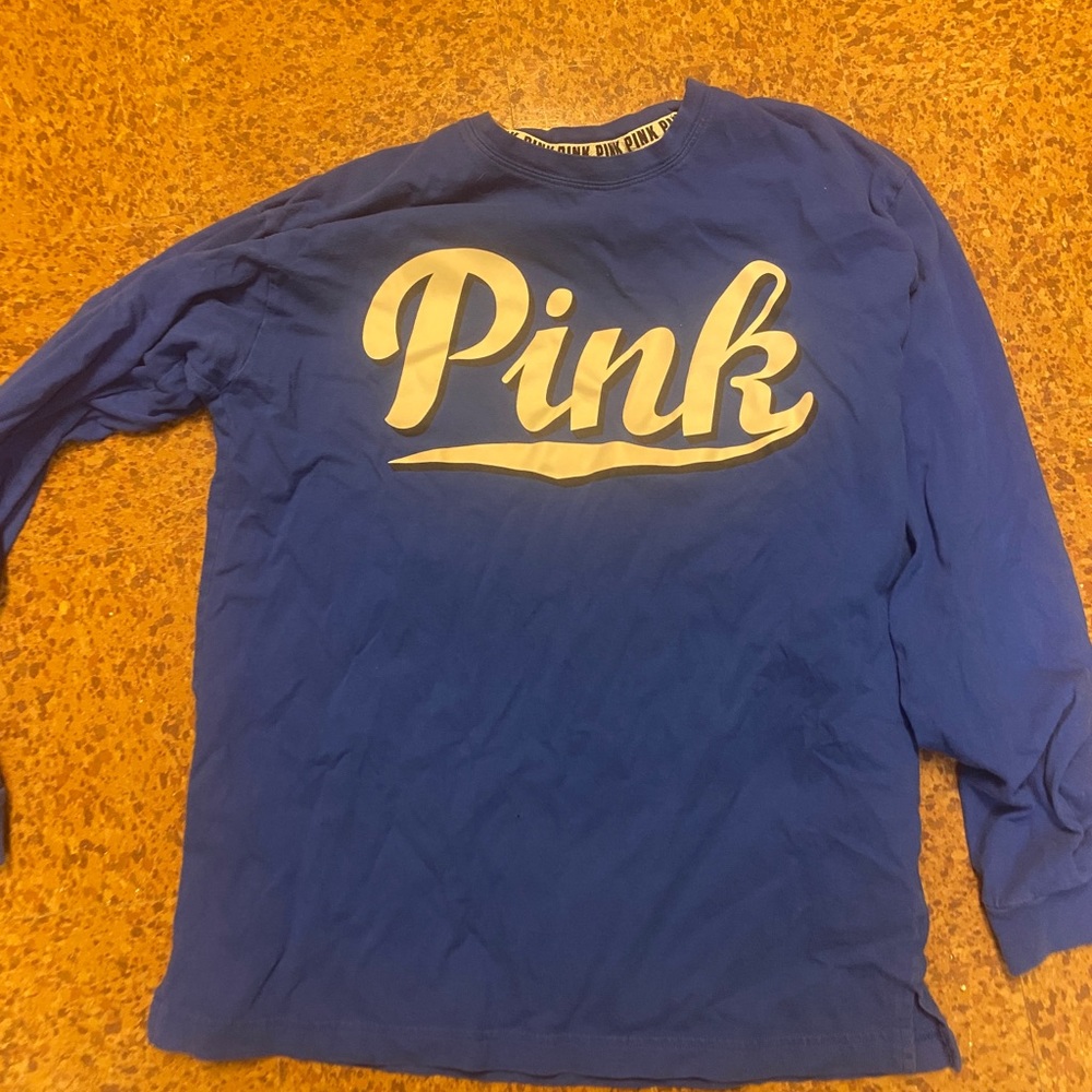 VS Pink long sleeve tee